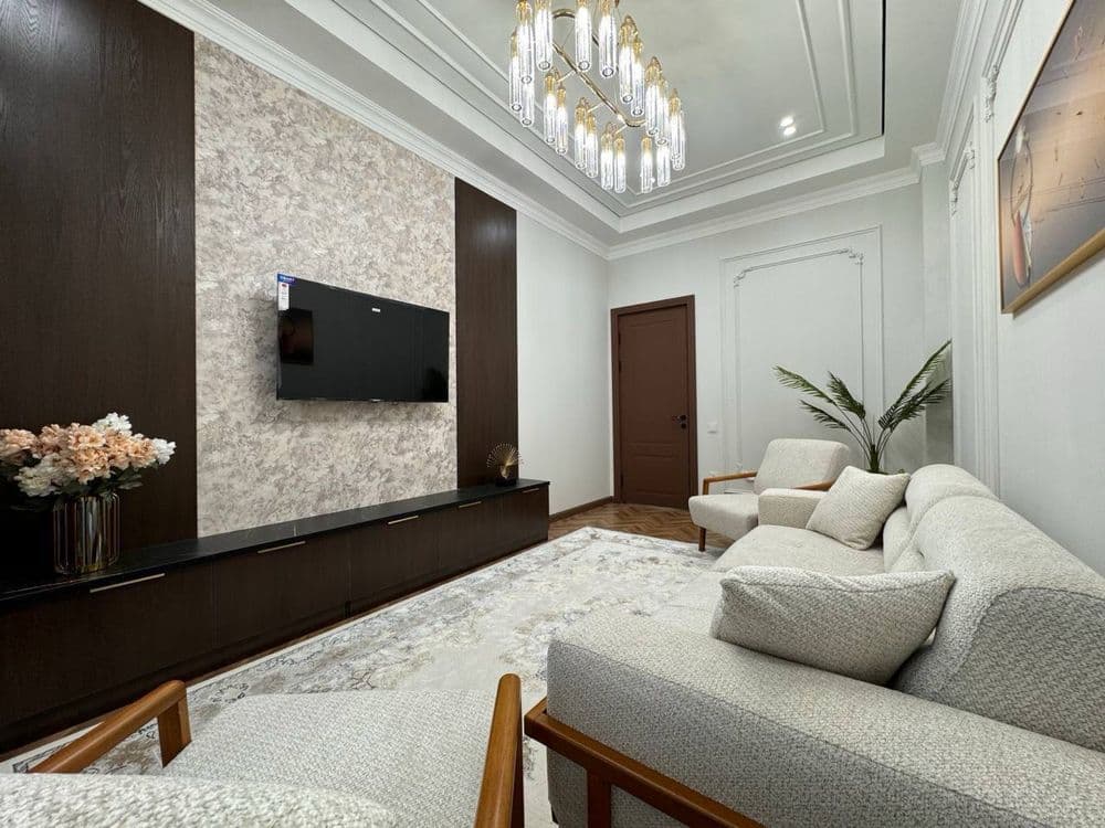 Tashkent, Mirabad District, Shahrisabz Street
