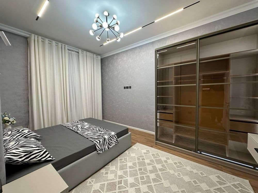 Tashkent, Mirabad District, Shahrisabz Street