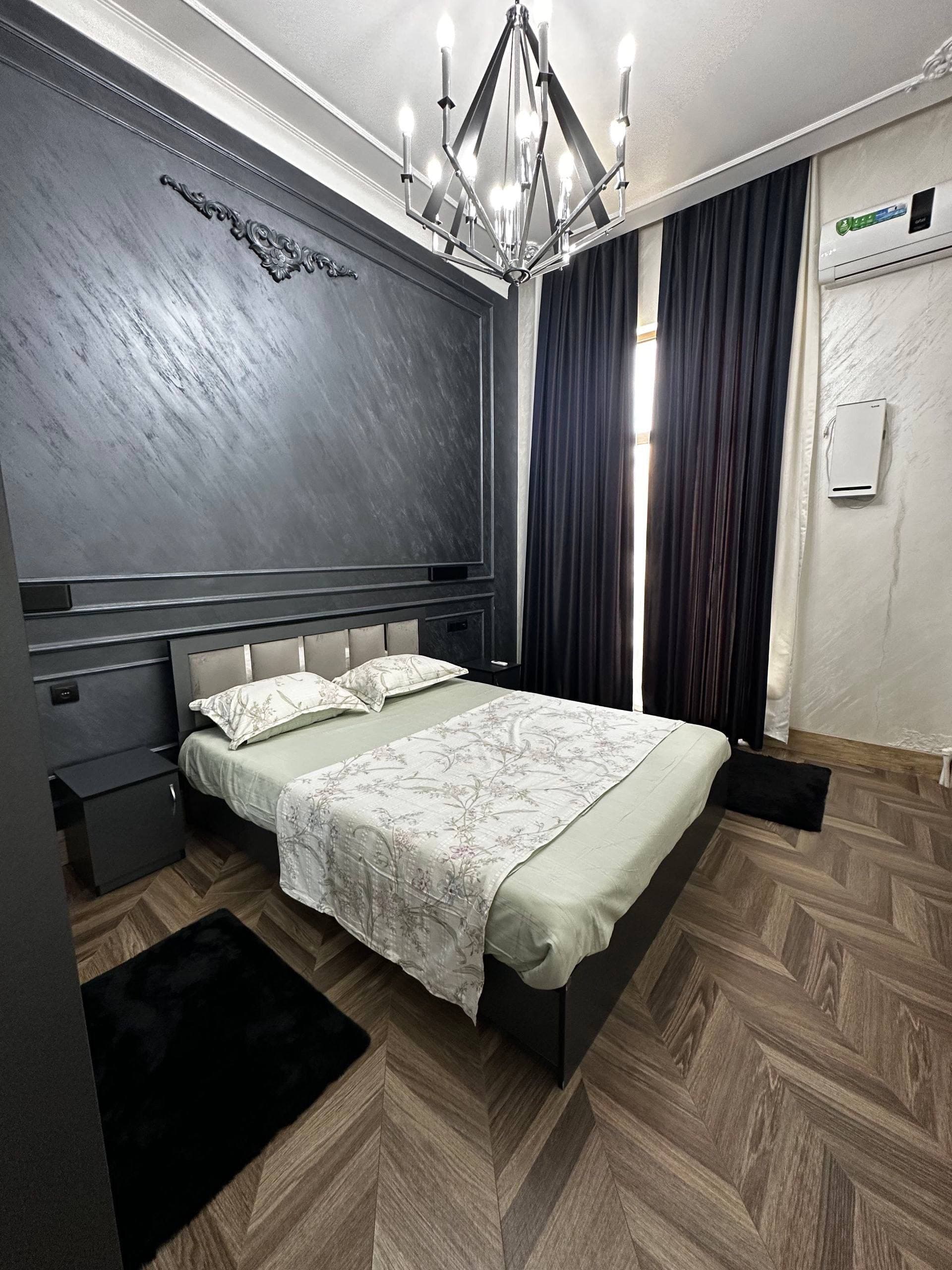 Tashkent, Furqat Street, 2A