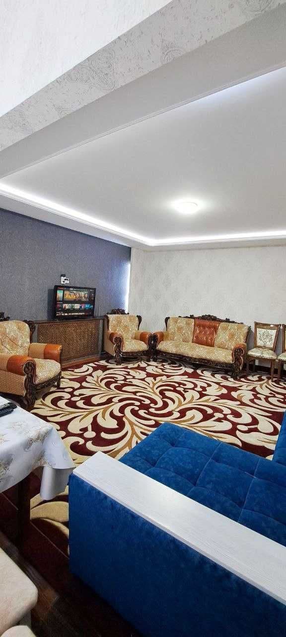 Tashkent, Ahmad Donish Street