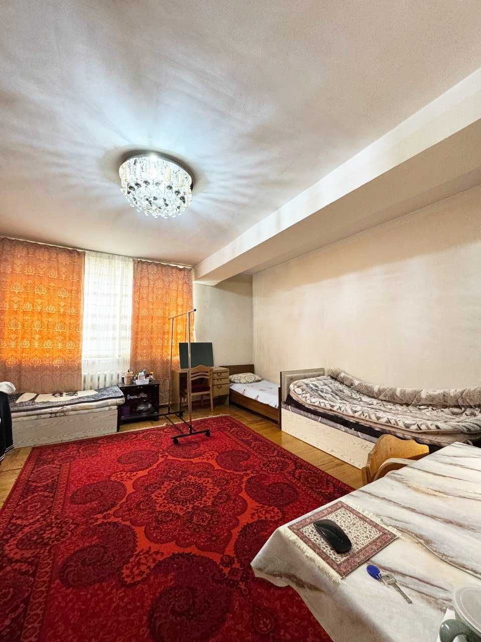 Tashkent, Sebzar Street