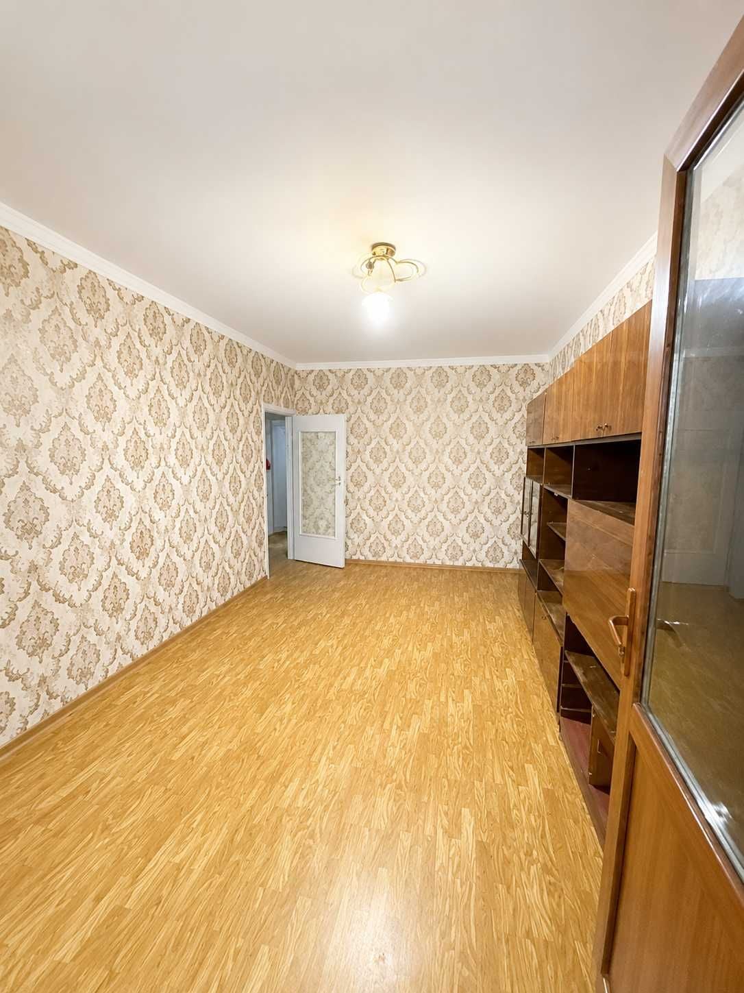 Tashkent, Mirabad District, Turkiston Street