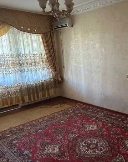 Tashkent, Sebzar Street