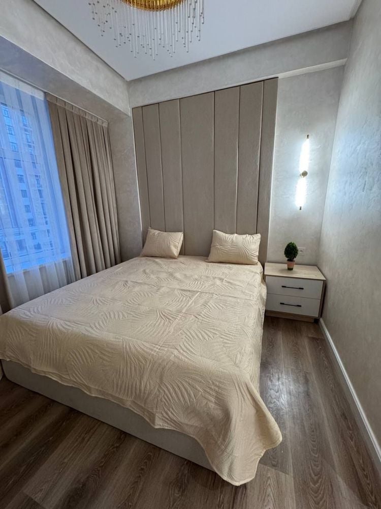 Tashkent, Mirabad District, Oybek Residential Area