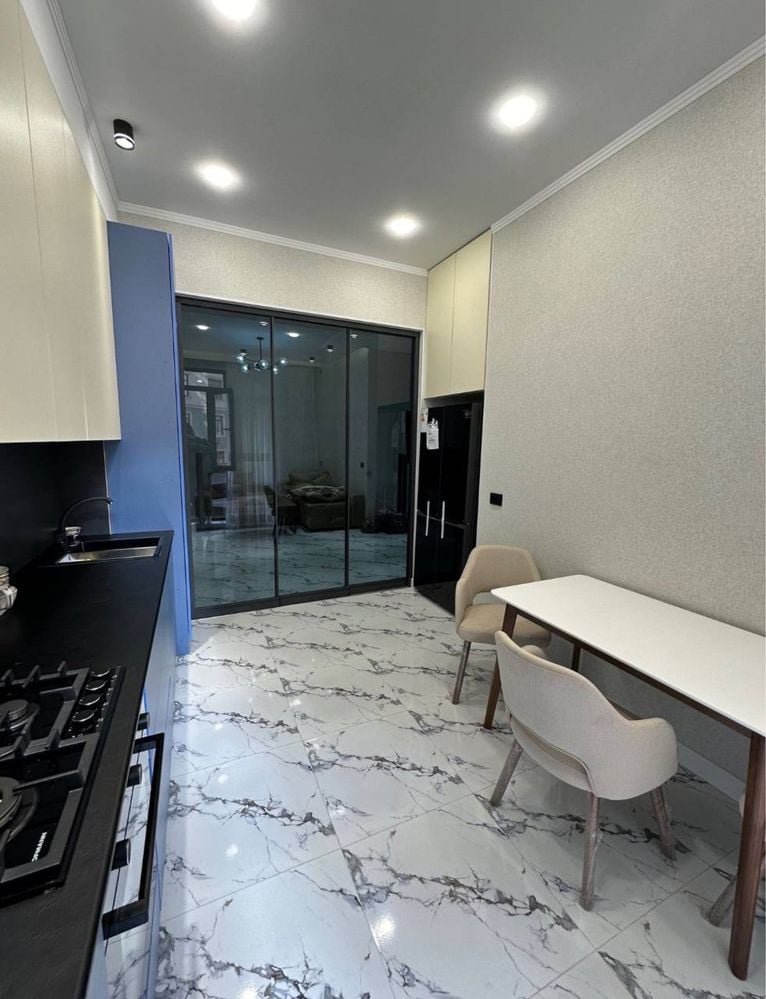 Tashkent, Buyuk Ipak Yuli Street, 121