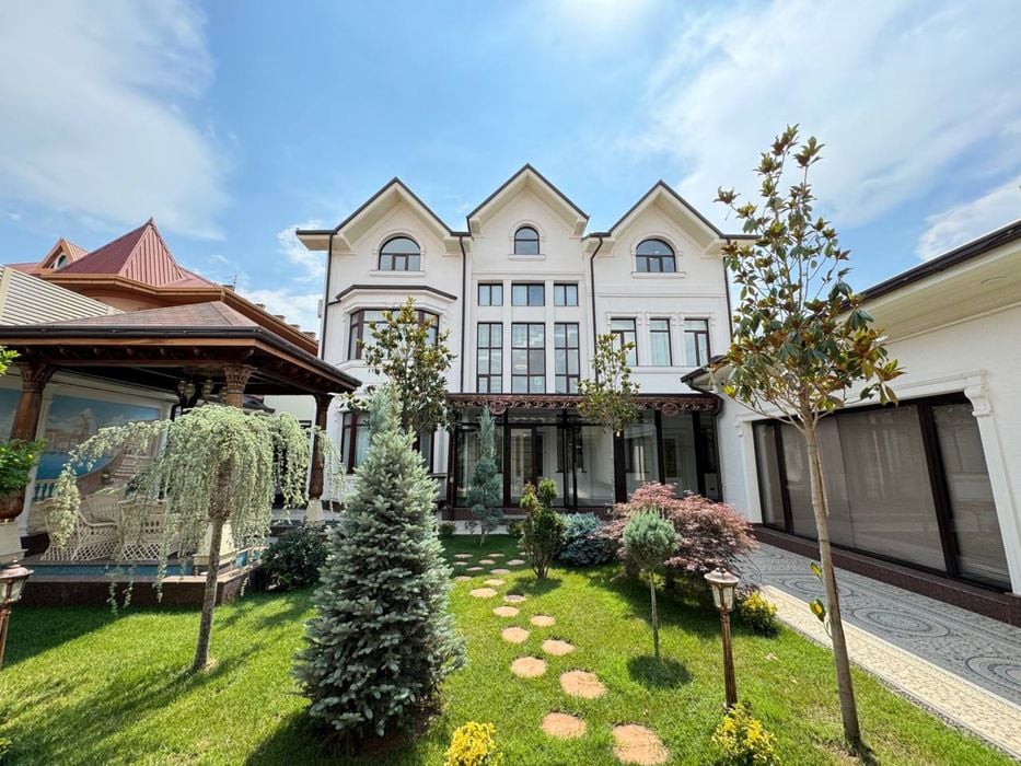Tashkent, Nukus Street, 2