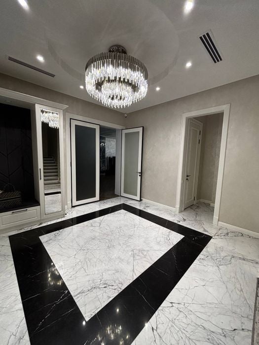Tashkent, Mirabad District, Shahrisabz Street