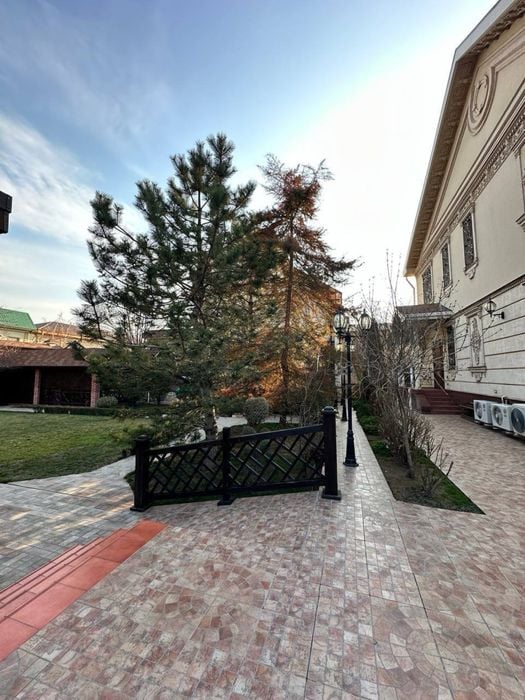 Tashkent, Afrosiyob Street