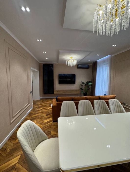 Tashkent, Mirabad District, Shahrisabz Street