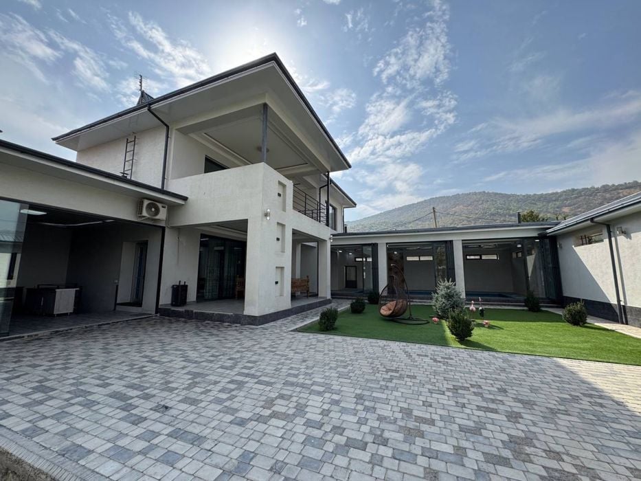 Tashkent, Yunusabad District, Mirzo Ulugbek Mahallah