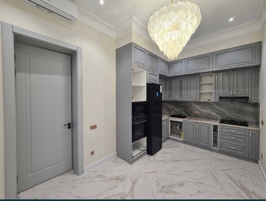 Tashkent, Mirabad District, Shahrisabz Street