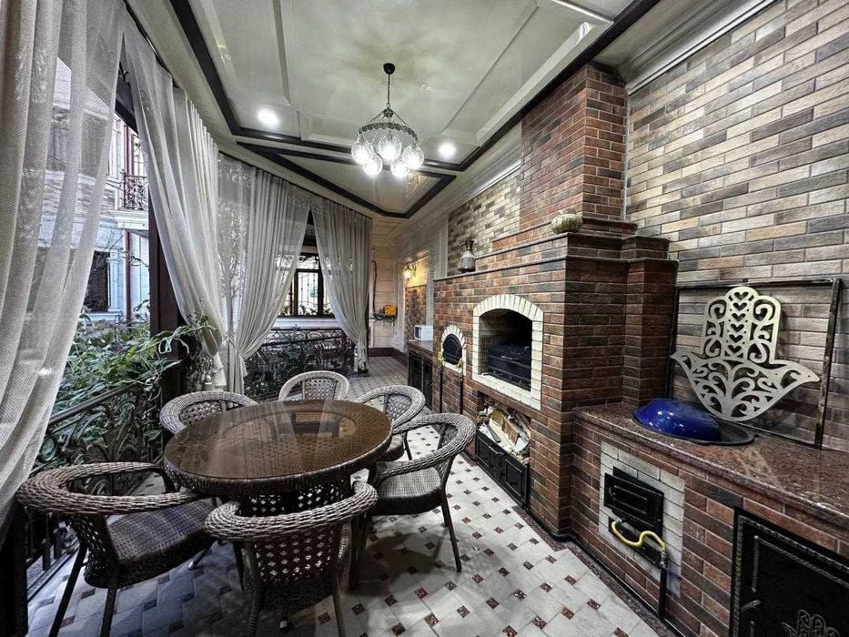 Tashkent, Mirabad District, Shahrisabz Street