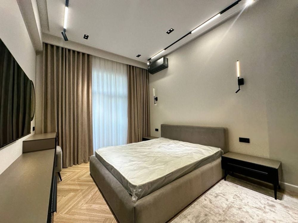 Tashkent, Mirabad District, Fidokor Street