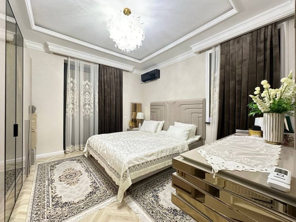 Tashkent, Mirabad District, Shahrisabz Street