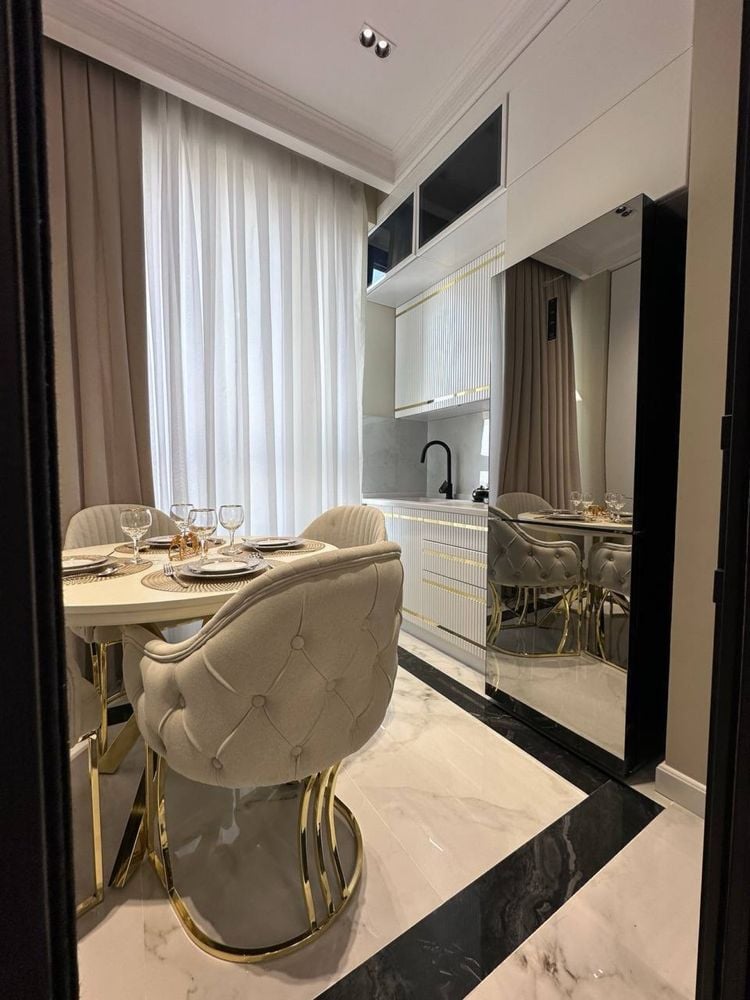 Tashkent, Mirabad District, Fidokor Street