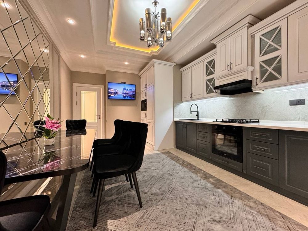 Tashkent, Mirabad District, Shahrisabz Street