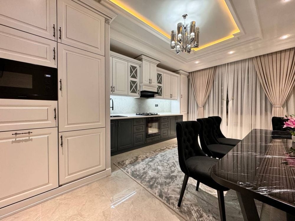 Tashkent, Mirabad District, Shahrisabz Street