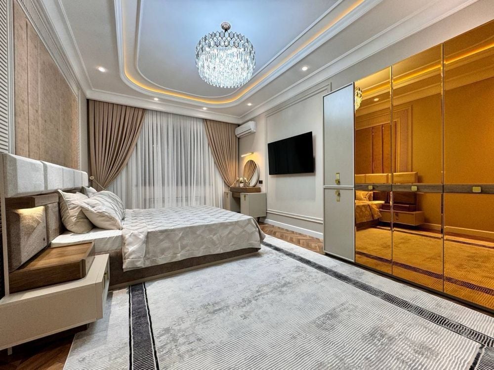 Tashkent, Mirabad District, Shahrisabz Street