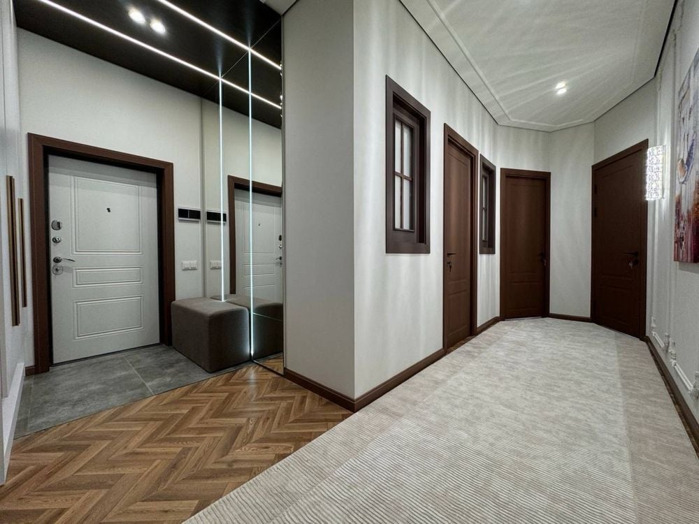 Tashkent, Mirabad District, Shahrisabz Street