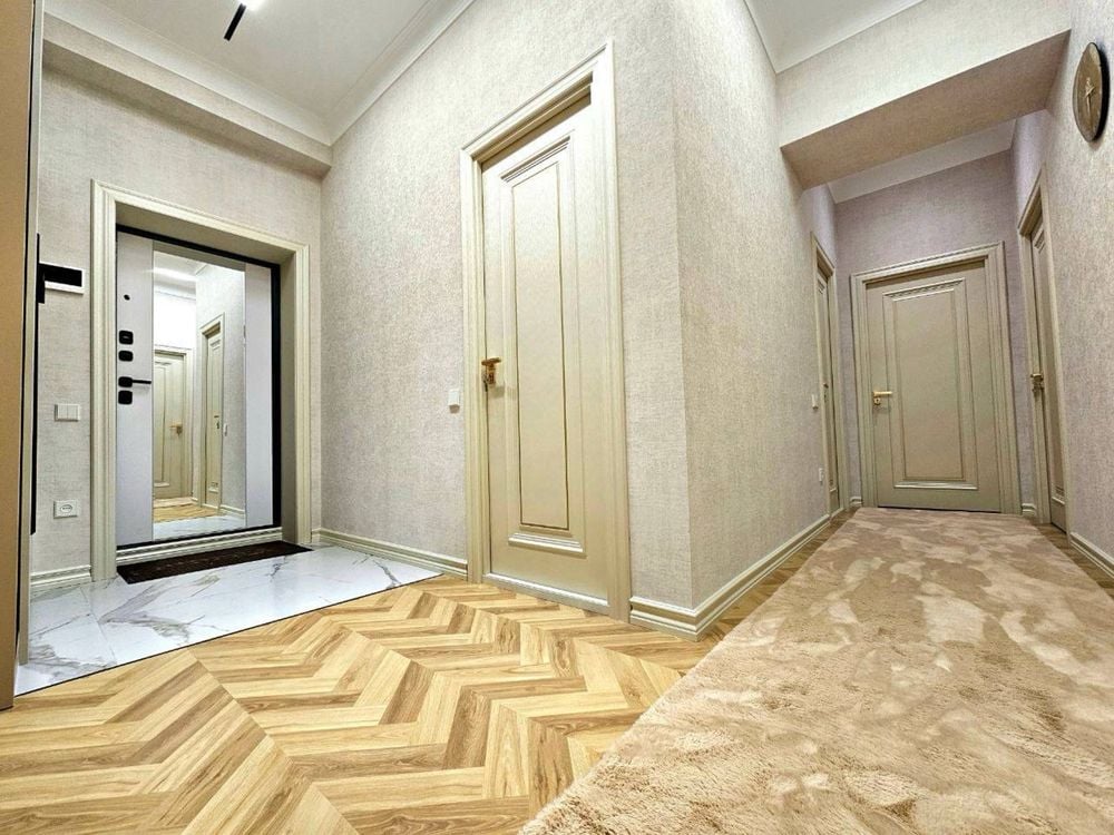 Tashkent, Oltintepa Street, 351