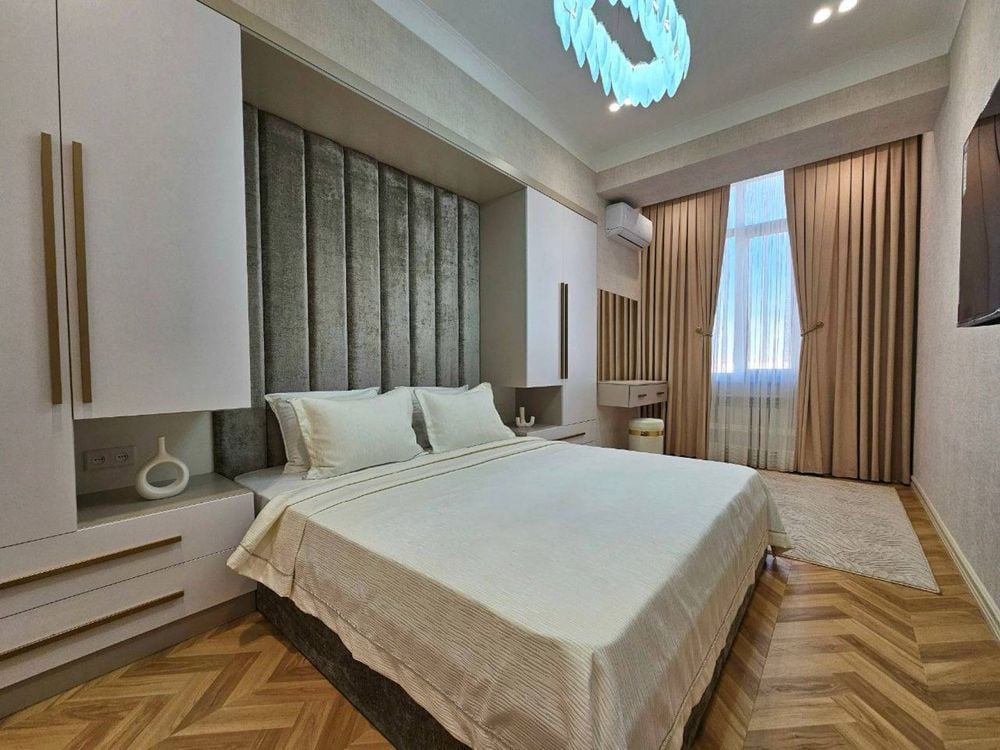 Tashkent, Oltintepa Street, 351