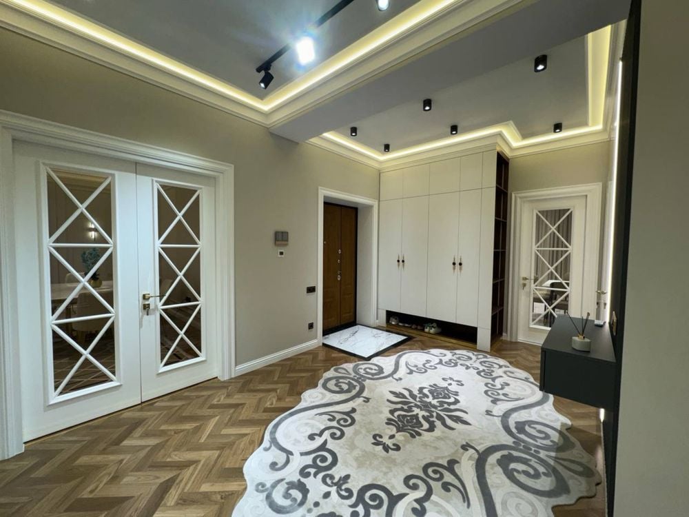 Tashkent, Mirabad District, Shahrisabz Street
