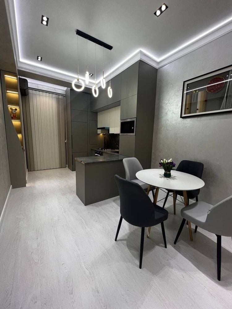 Tashkent, Oltintepa Street, 351