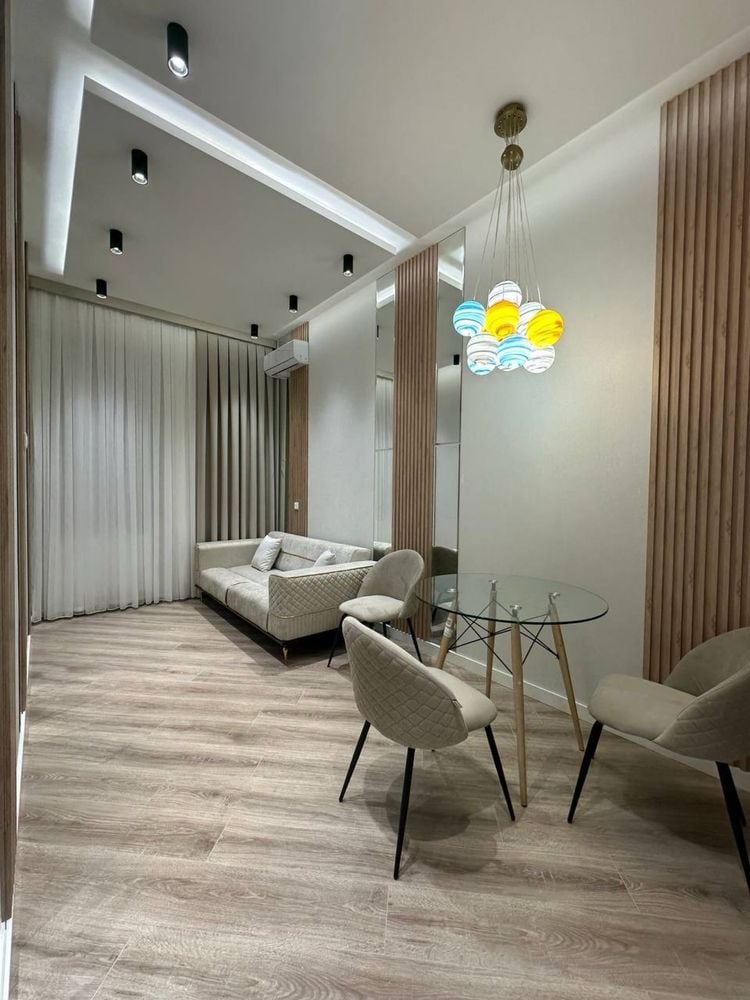 Tashkent, Mirabad District, Fidokor Street