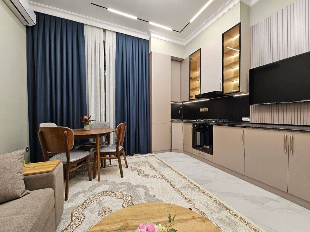 Tashkent, Oltintepa Street, 351