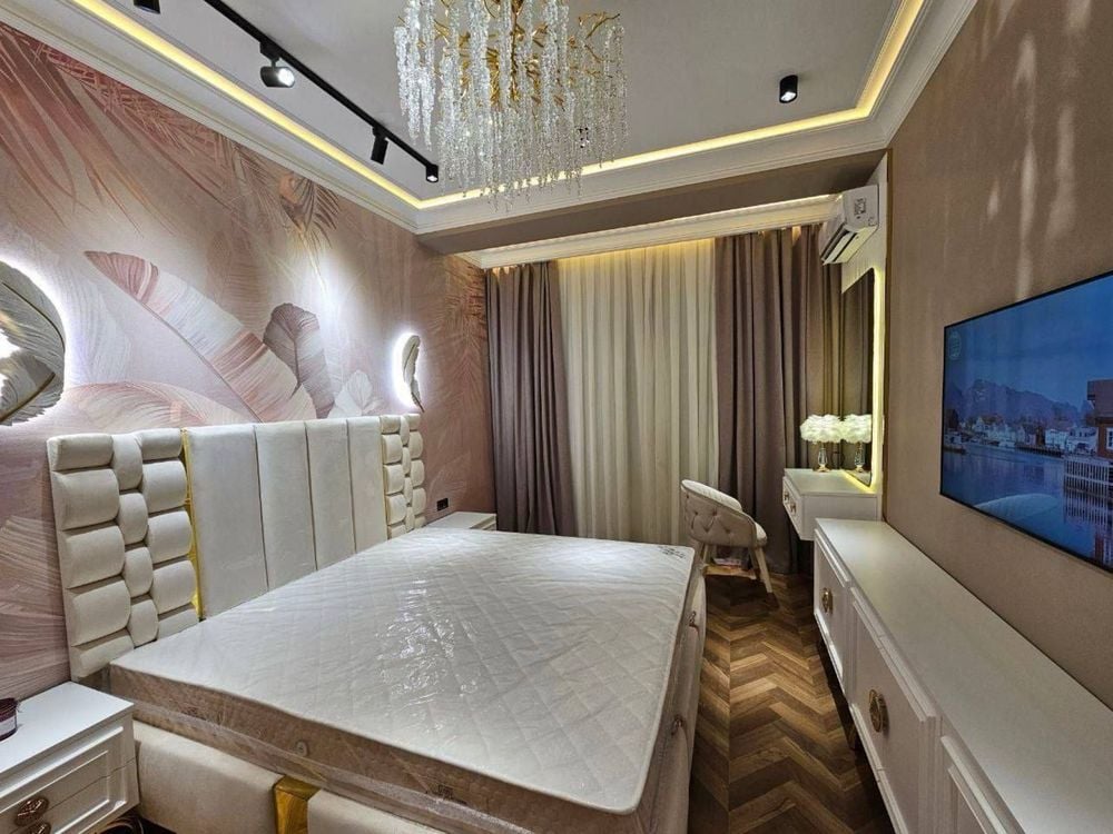Tashkent, Mirabad District, Shahrisabz Street