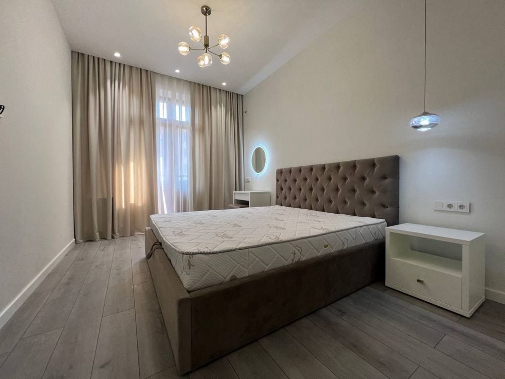 Tashkent, Mirabad District, Fidokor Street