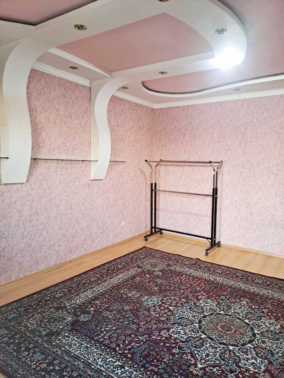 Tashkent, Sebzar Street
