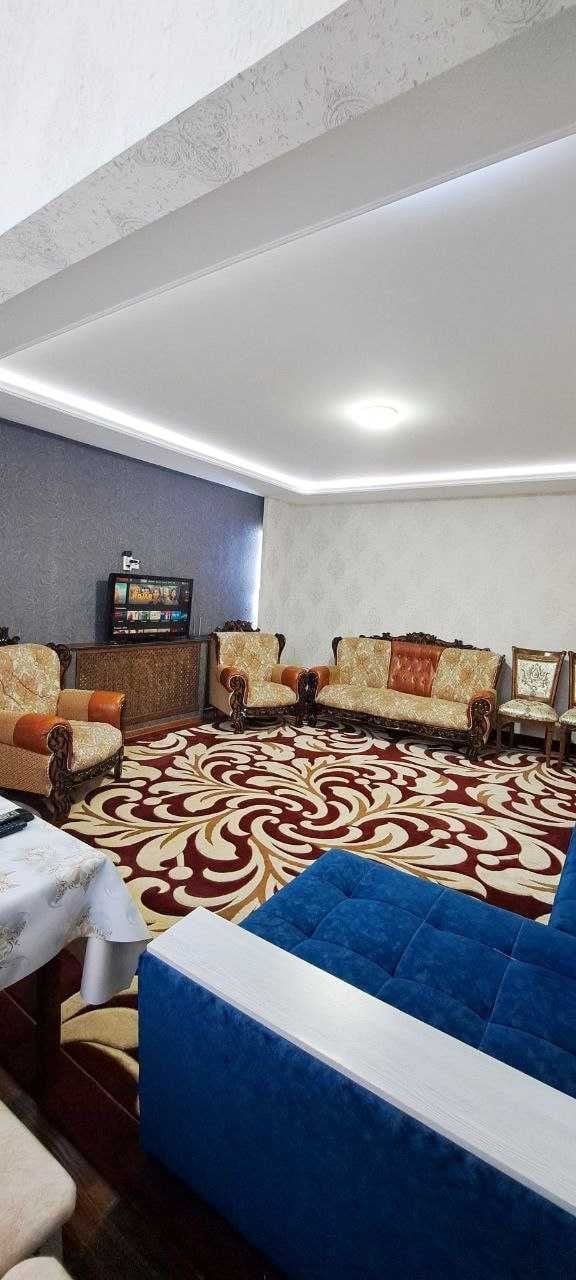 Tashkent, Ahmad Donish Street