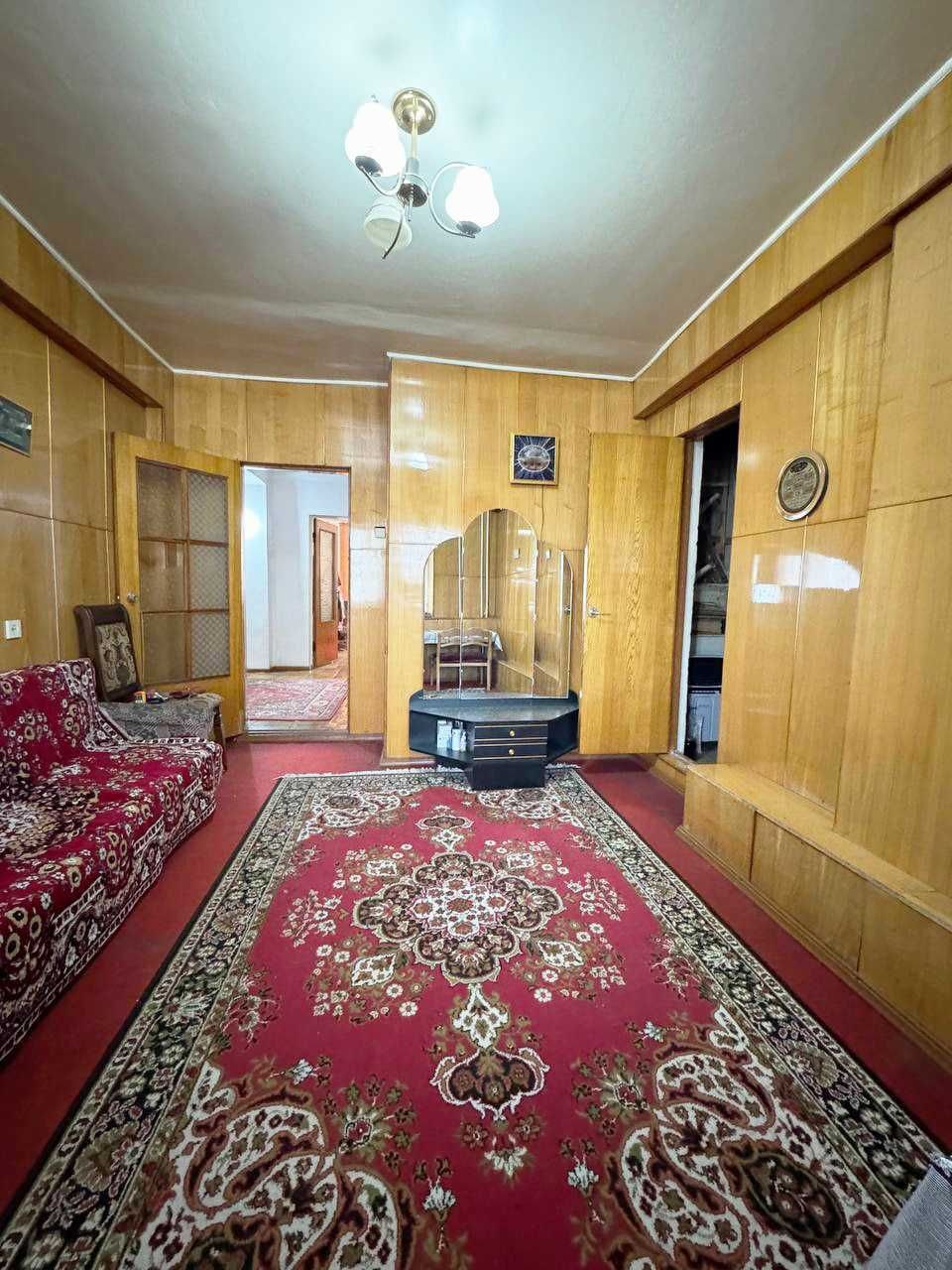 Tashkent, Sebzar Street