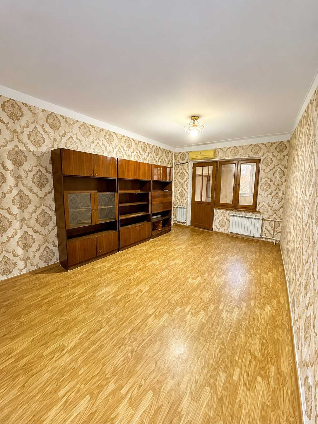 Tashkent, Mirabad District, Turkiston Street