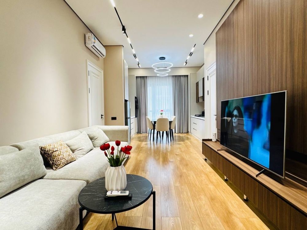 Tashkent, Mirabad District, Oybek Residential Area