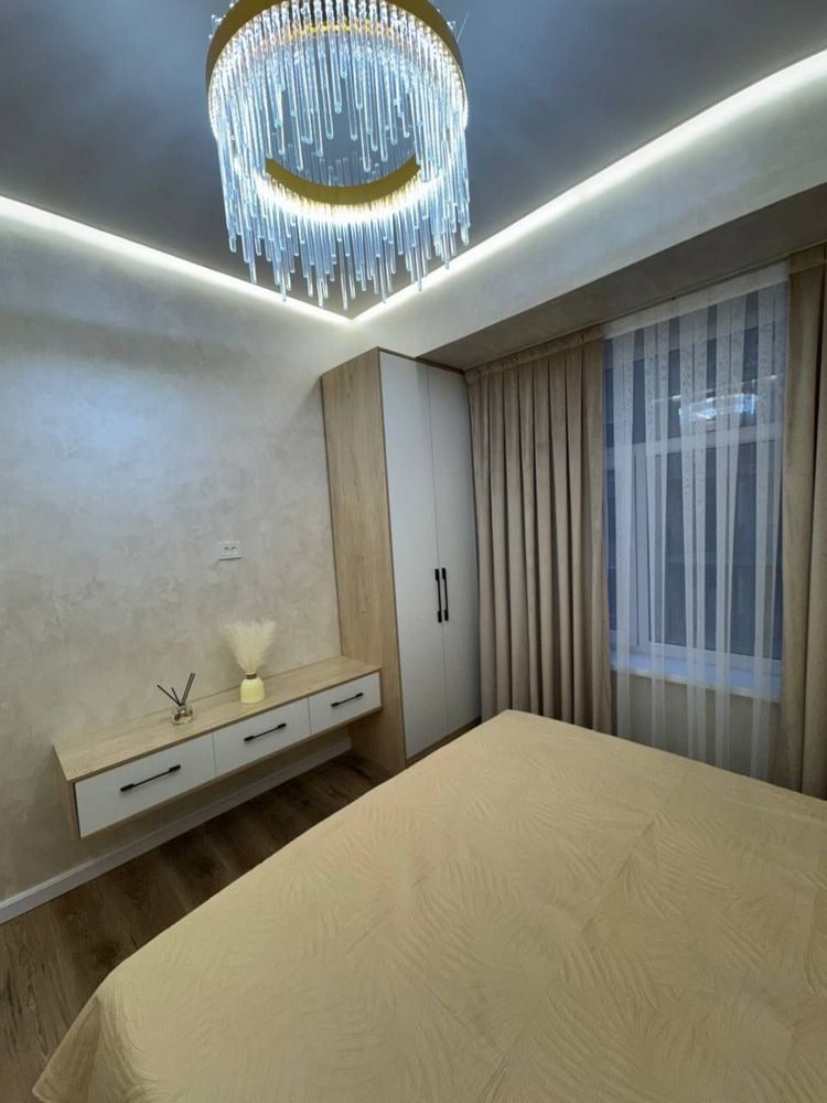 Tashkent, Mirabad District, Oybek Residential Area