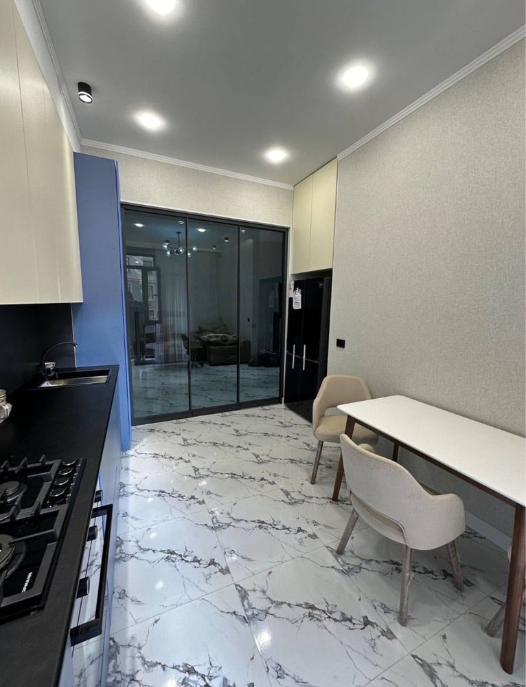 Tashkent, Buyuk Ipak Yuli Street, 121