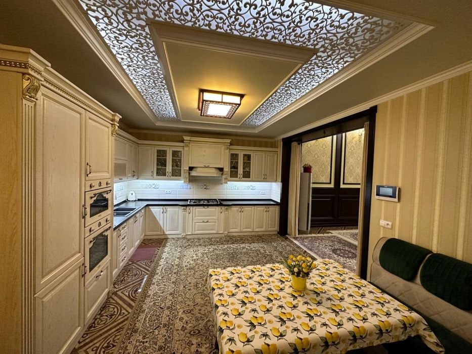 Tashkent, Mirabad District, Shahrisabz Street