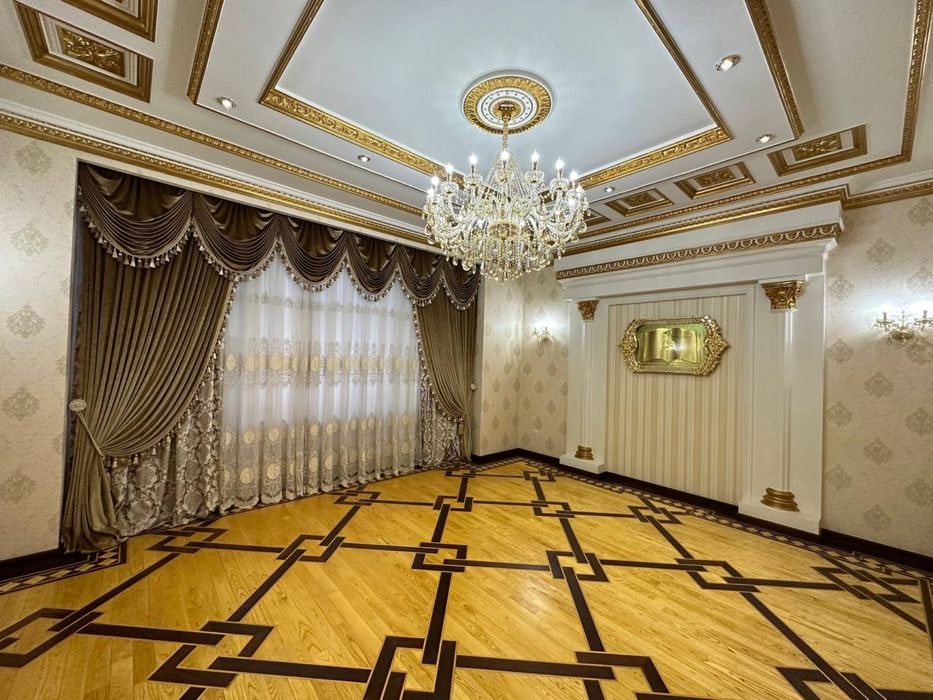 Tashkent, Mirabad District, Shahrisabz Street