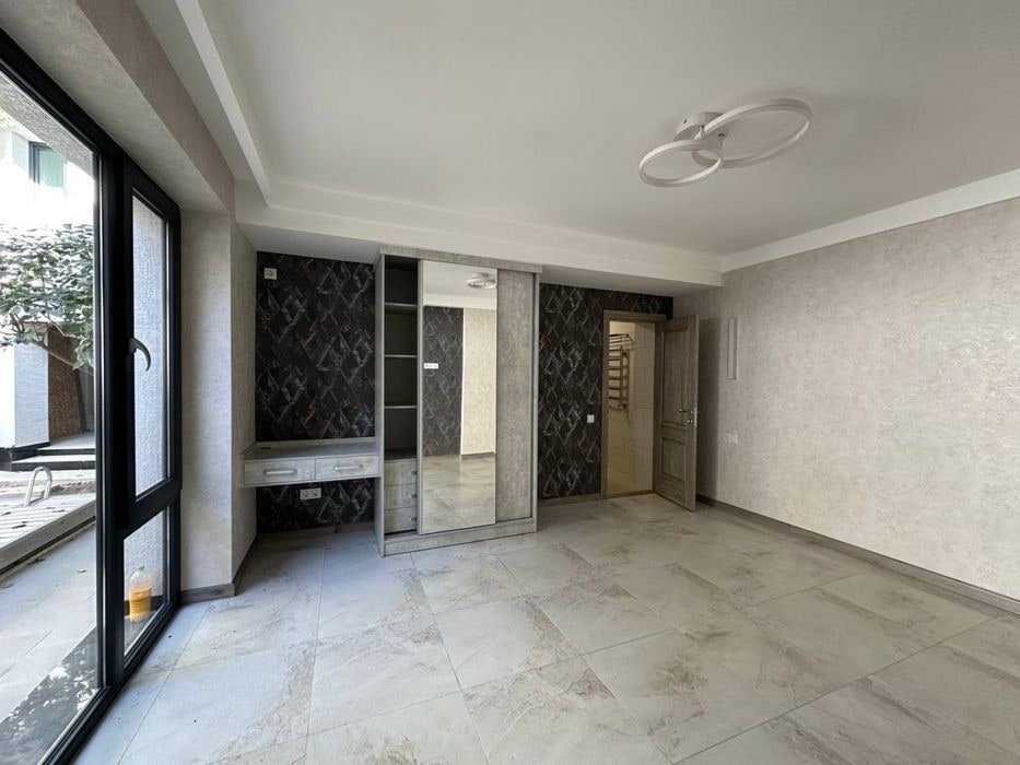 Tashkent, Mirabad District, Shahrisabz Street