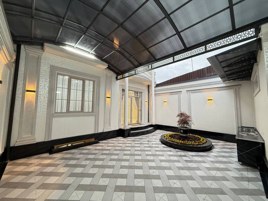 Tashkent, Mirabad District, Shahrisabz Street