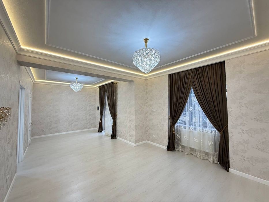Tashkent, Mirabad District, Shahrisabz Street