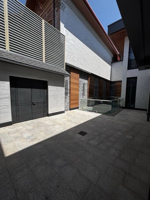Tashkent, Mirabad District, Shahrisabz Street