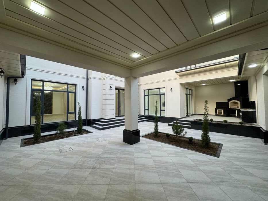 Tashkent, Mirabad District, Shahrisabz Street