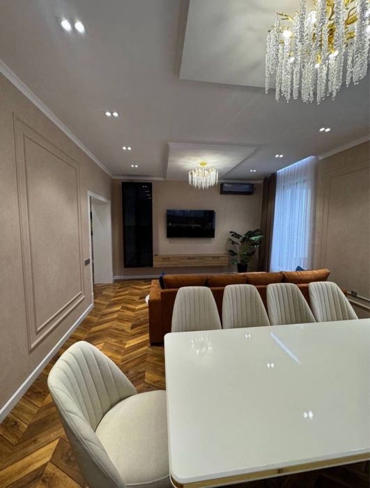 Tashkent, Mirabad District, Shahrisabz Street