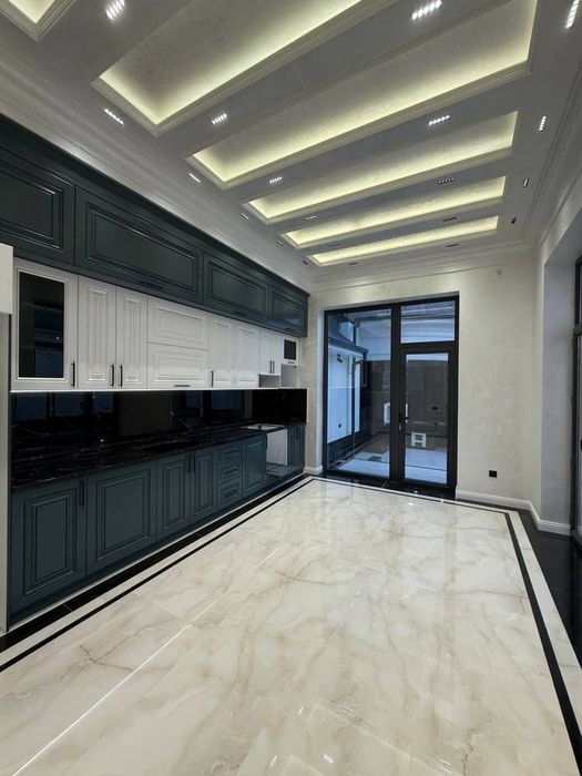 Tashkent, Mirabad District, Shahrisabz Street
