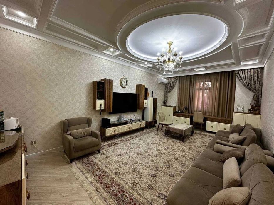 Tashkent, Mirabad District, Shahrisabz Street