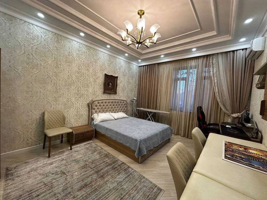 Tashkent, Mirabad District, Shahrisabz Street