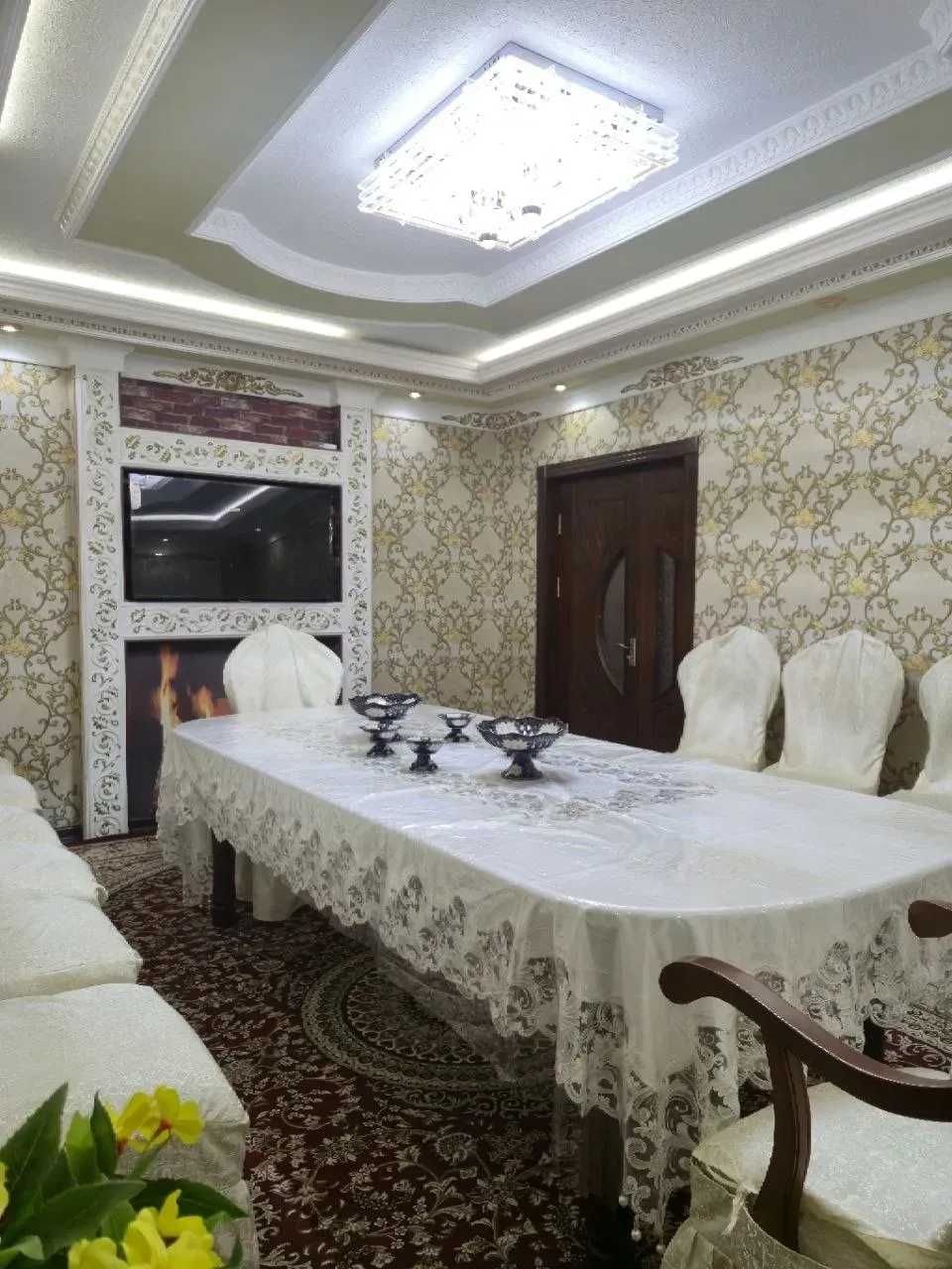 Tashkent, Muqimiy Street, 1/2